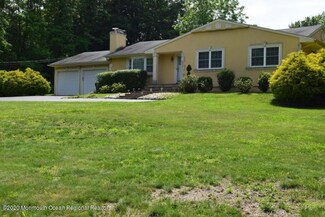 852 Holmdel Rd, Holmdel, NJ 07733