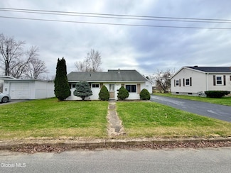 15 Johnathan Ln, Amsterdam, NY 12010