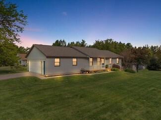 3815 140th Ave, Holland, MI 49424