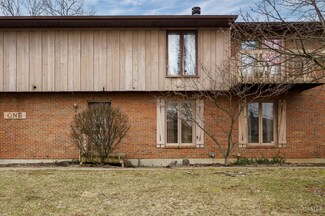 1 Marlou Dr, Hamilton, OH 45013