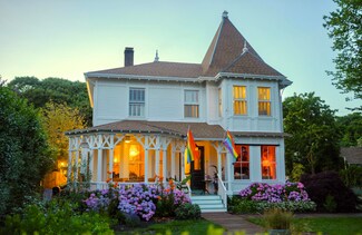 210 Bradford St, Provincetown, MA 02657