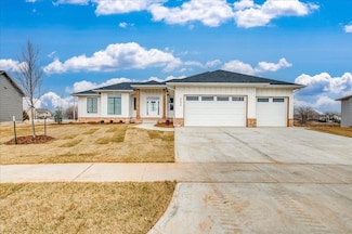 9634 W Cedar Ln, Maize, KS 67101