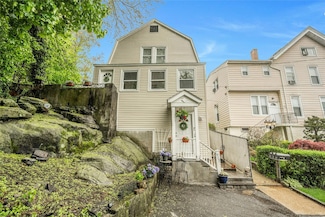 917 Hall St, Mamaroneck, NY 10543