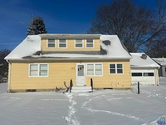 205 E 3rd St, Peterson, IA 51047