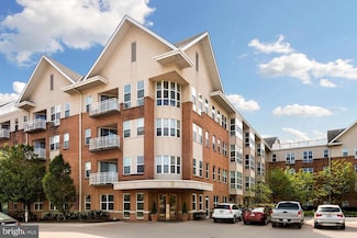 23 Pierside Dr Unit 210, Baltimore, MD 21230
