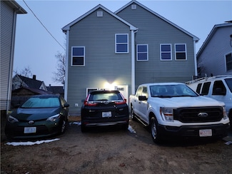 31 Madison St, Providence, RI 02907