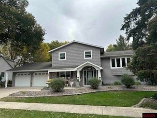 1111 1111 S 16th St, New Ulm, MN 56073