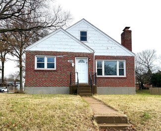 1094 Pennsylvania Ave, Saint Louis, MO 63130