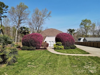 7977 Lucky Creek Ln, Denver, NC 28037