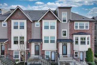 1362 Williamsburg Walk NE, Issaquah, WA 98029