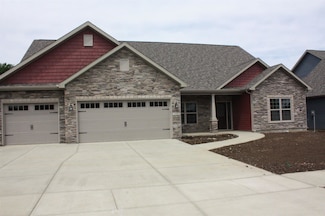 2121 Maple Leaf Dr, Kokomo, IN 46902