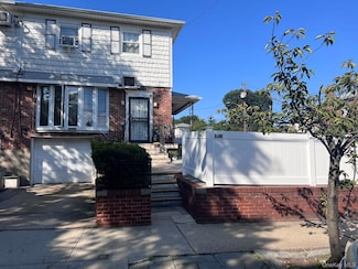 24321 73rd Ave, Little Neck, NY 11362