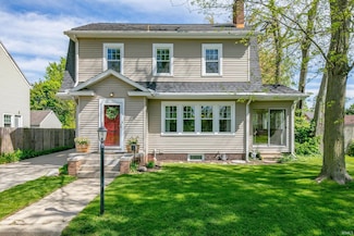 1413 Mckinley Ave, South Bend, IN 46617