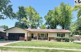 520 E 25th Ave, Hutchinson, KS 67502