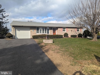 750 Finks Dr, York, PA 17404