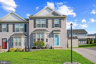 12 Star Dr, Hanover, PA 17331