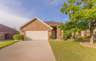 1032 Bending Oak Dr, Cedar Hill, TX 75104