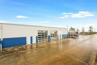 4002 Laviosier St, Chalmette, LA 70043