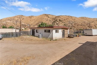 13684 Sierra Hwy, Santa Clarita, CA 91390