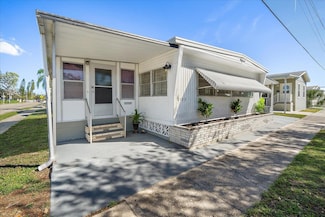 2103 18th St W, Bradenton, FL 34205