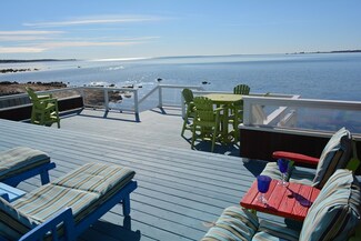 35 Bayview Ave, Fairhaven, MA 02719