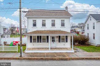 43 N Main St, Manchester, PA 17345