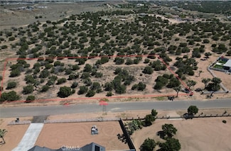 11075 Heartland Cir, Oak Hills, CA 92344