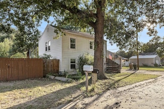 113 W 6th St, Haven, KS 67543