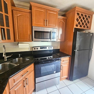5460 W 21st Ct Unit 208, Hialeah, FL 33016