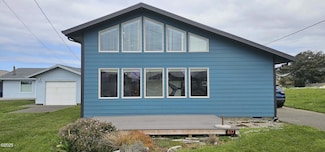 617 Marine Dr, Yachats, OR 97498