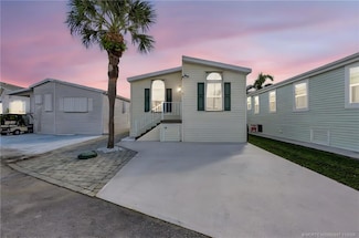 716 Nettles Blvd, Jensen Beach, FL 34957