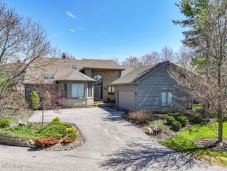 3 Salem Ct, Beachwood, OH 44122