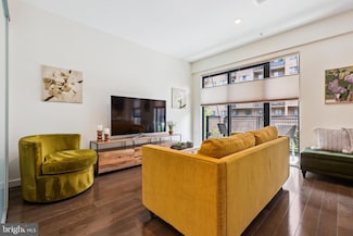 1320 Fenwick Ln Unit 410, Silver Spring, MD 20910