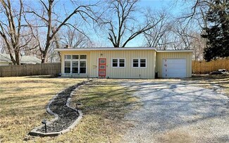 7911 Antioch Rd, Overland Park, KS 66204