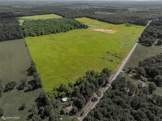 8872 Mira Myrtis Rd, Vivian, LA 71082