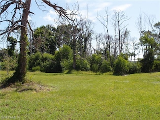5932 Stringfellow Rd, Saint James City, FL 33956