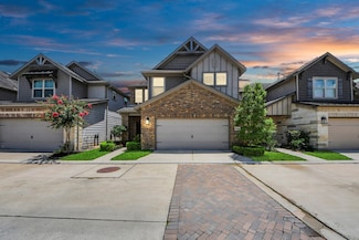 8919 Rosewood Grove Ln, Houston, TX 77080