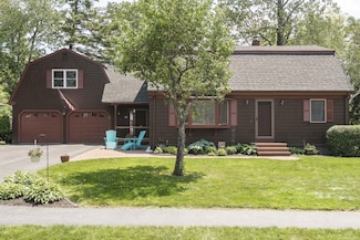 88 Greenwood Ln, Portland, ME 04103