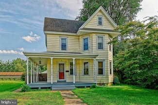 308 W Broad St, Paulsboro, NJ 08066