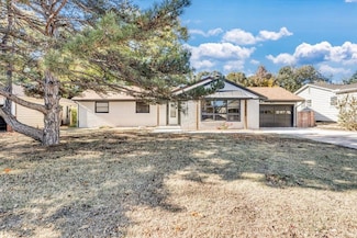 1155 N Old Manor Rd, Wichita, KS 67208