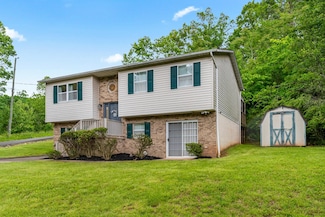 690 Lost Valley Dr, Huntington, WV 25705