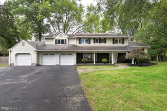 22 Slayback Dr, Princeton Junction, NJ 08550