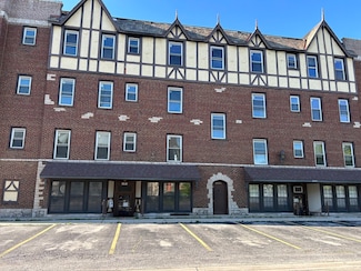 8001 Edgewater Rd, North Riverside, IL 60546
