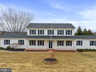 1140 Waugh Rd, Berkeley Springs, WV 25411