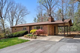 11 N Hudson Ln, Fletcher, NC 28732