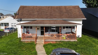 805 Warren Ave, Belpre, OH 45714