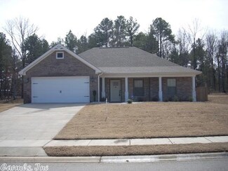 812 Huck Finn Blvd, Redfield, AR 72132