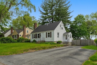 44 Ivan St, Lexington, MA 02420