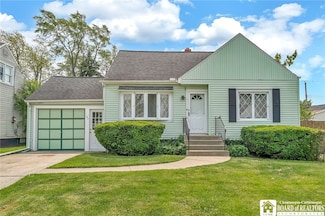 175 Cleveland Dr, Buffalo, NY 14223