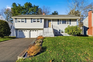 43 Burnham Dr, West Hartford, CT 06110